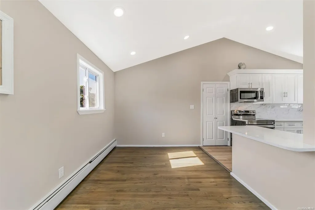 1346 Pine Acres Boulevard Bay Shore NY 11706