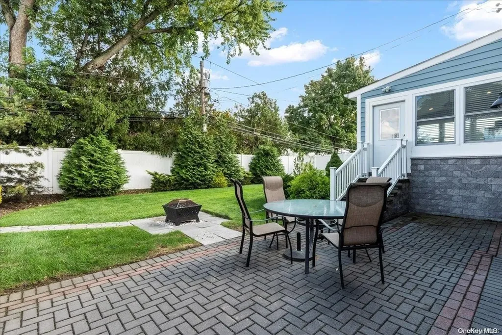 19 Spencer Drive Bethpage NY 11714