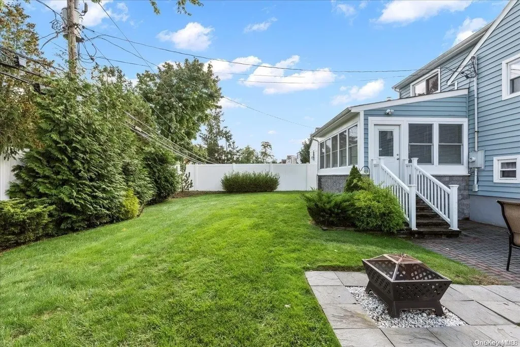 19 Spencer Drive Bethpage NY 11714