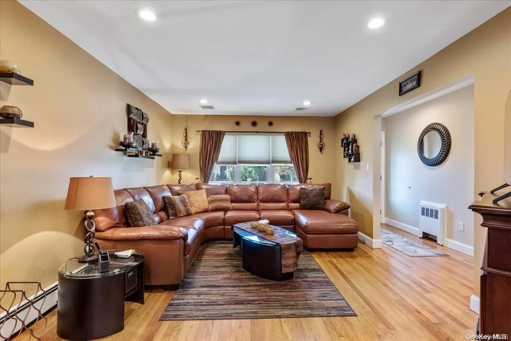 19 Spencer Drive Bethpage NY 11714