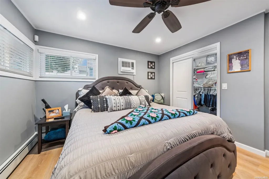 24 Deer Lane Wantagh NY 11793