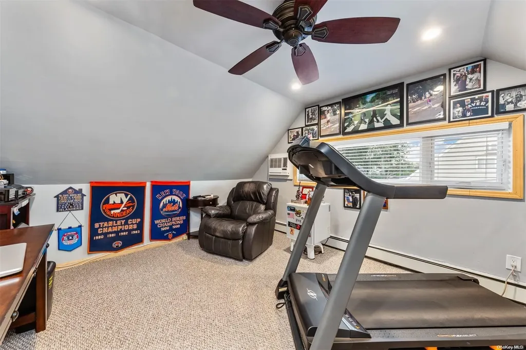 24 Deer Lane Wantagh NY 11793