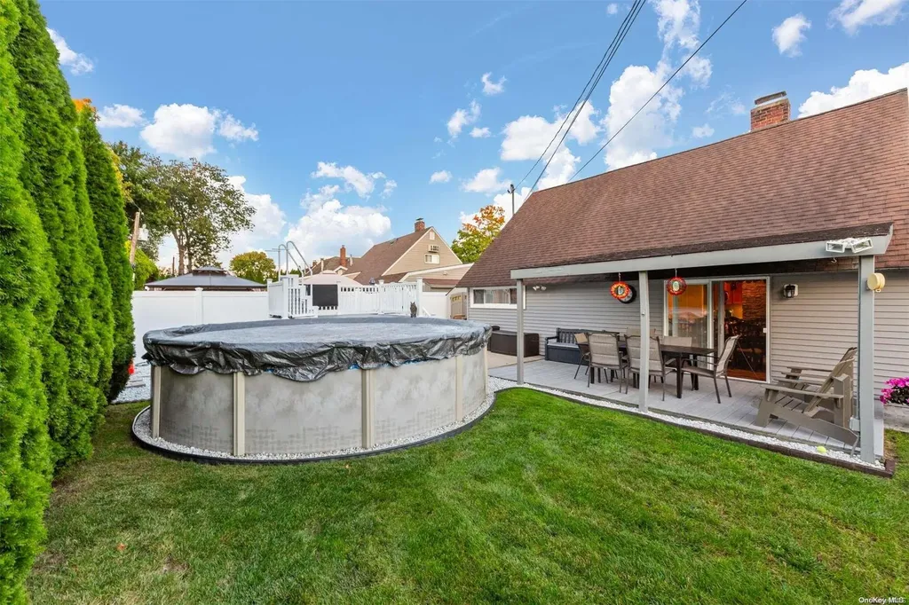 24 Deer Lane Wantagh NY 11793