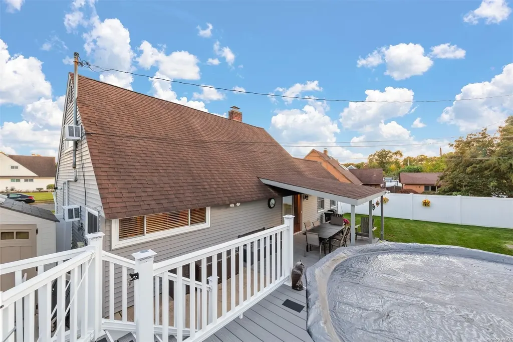 24 Deer Lane Wantagh NY 11793