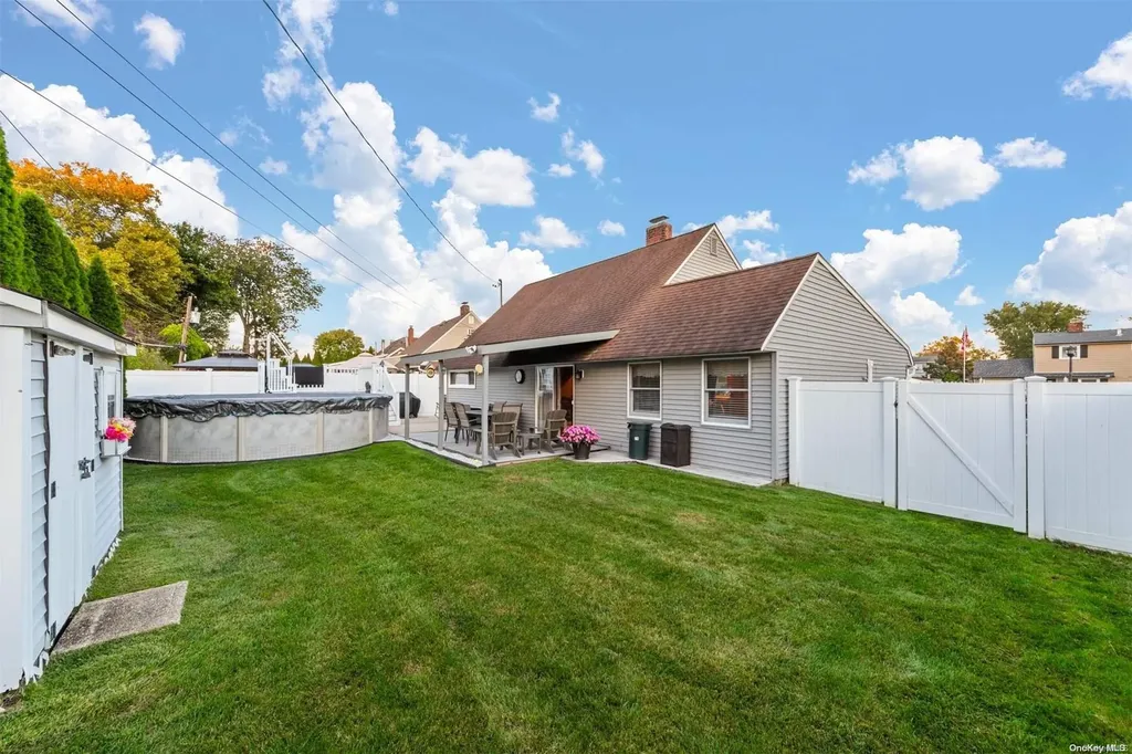 24 Deer Lane Wantagh NY 11793