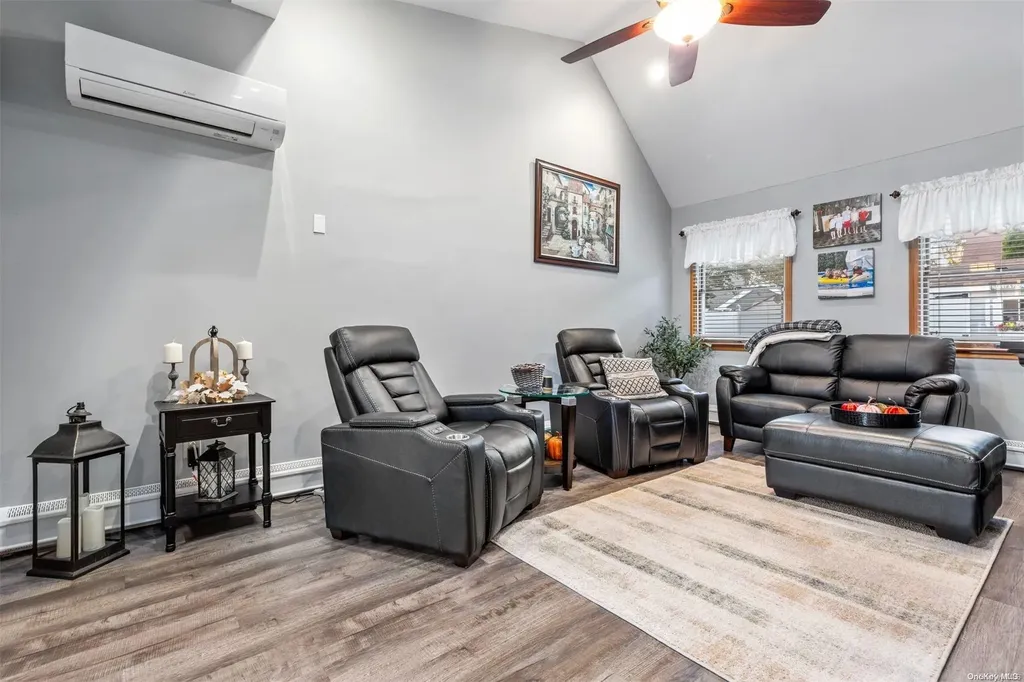 24 Deer Lane Wantagh NY 11793