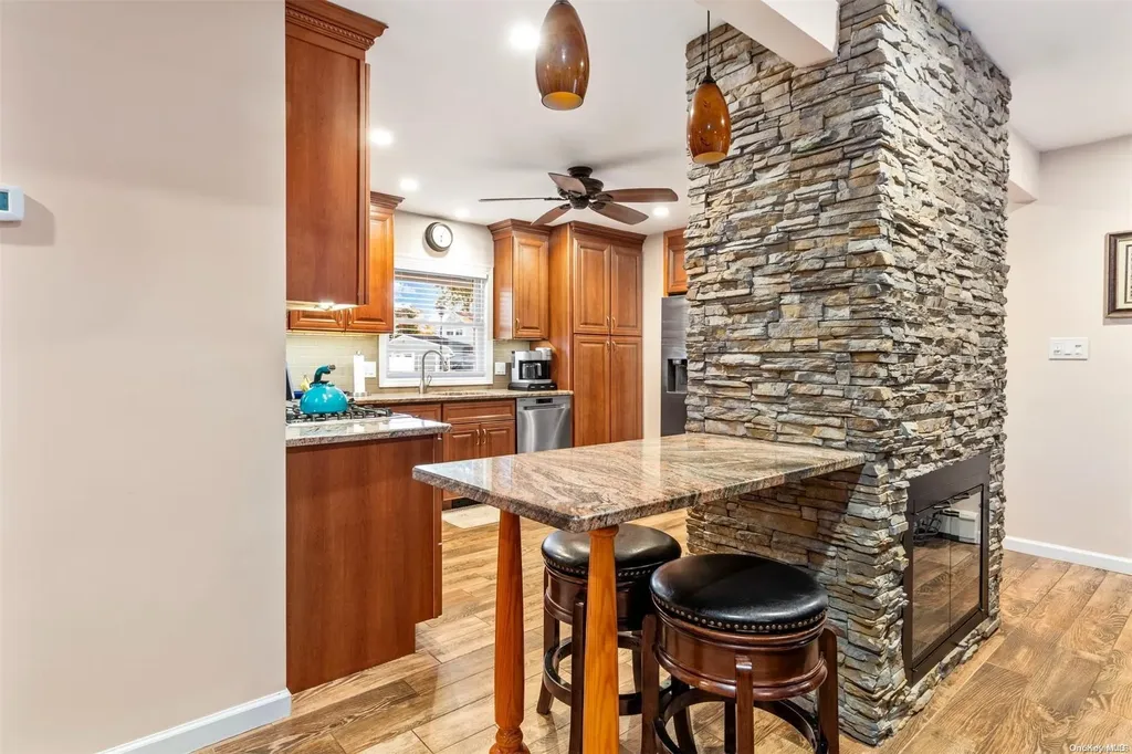24 Deer Lane Wantagh NY 11793