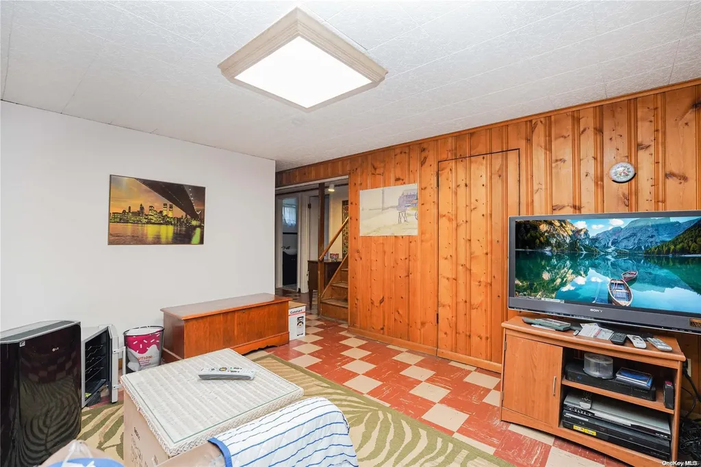 106 Fairview Avenue Staten Island NY 10314