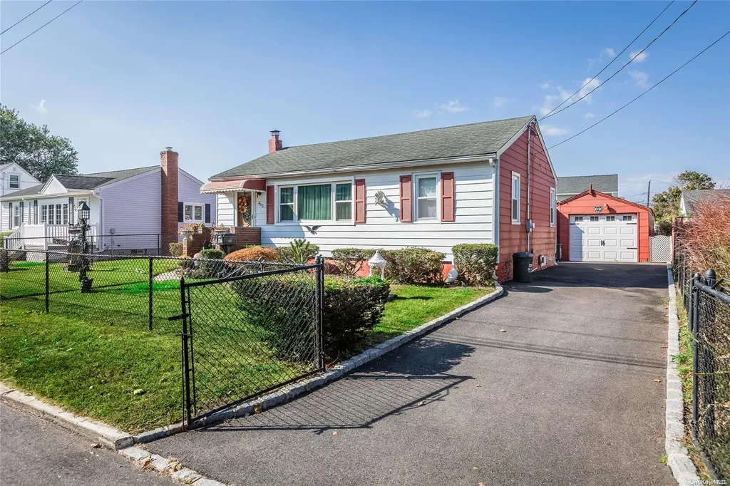 452 Grove Avenue Patchogue NY 11772