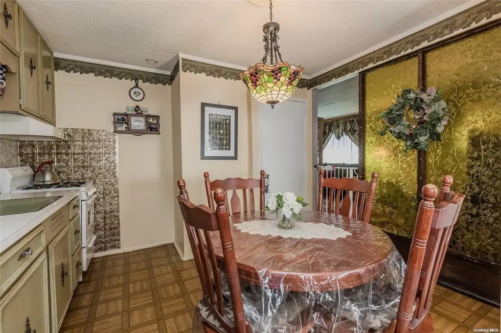 452 Grove Avenue Patchogue NY 11772
