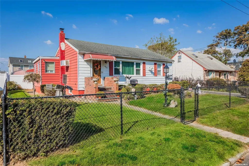 452 Grove Avenue Patchogue NY 11772