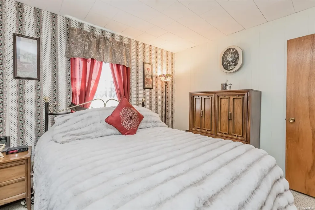 452 Grove Avenue Patchogue NY 11772