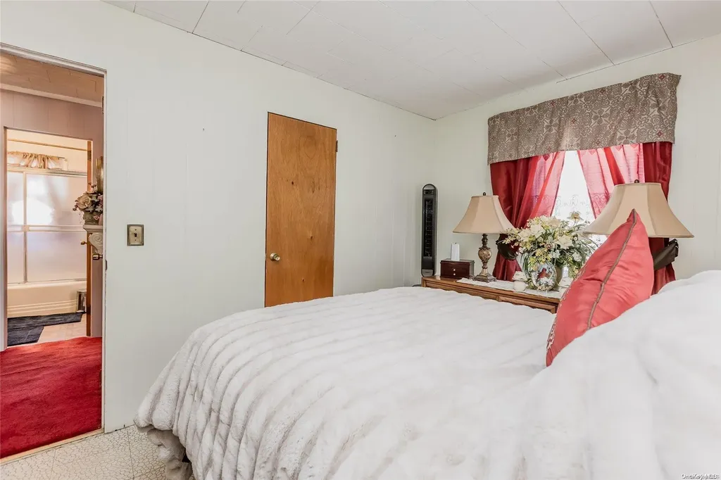 452 Grove Avenue Patchogue NY 11772