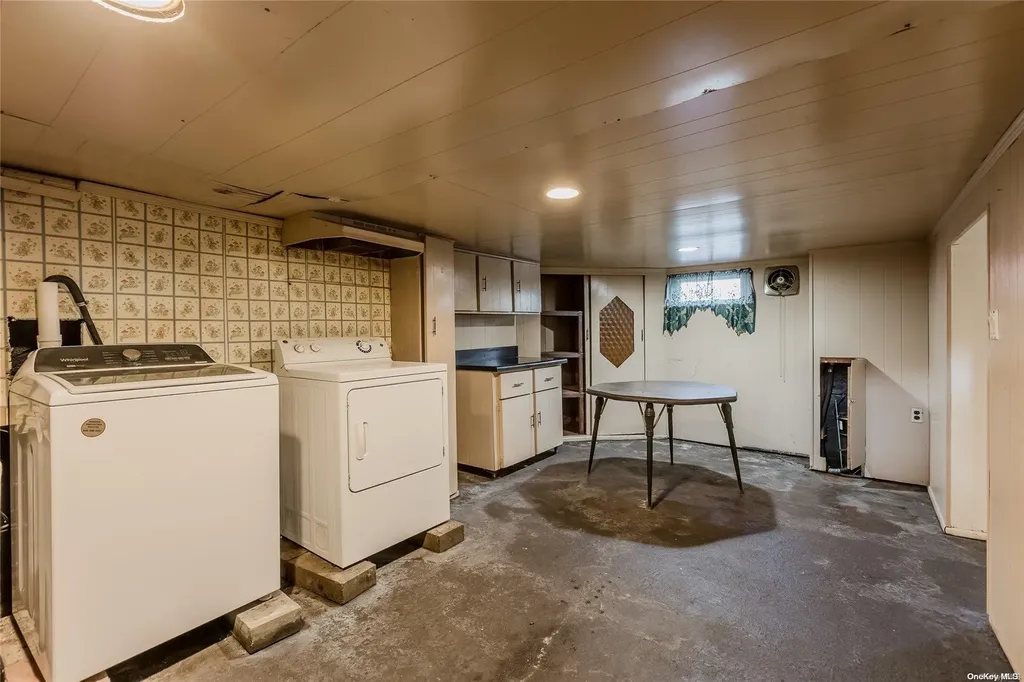 452 Grove Avenue Patchogue NY 11772