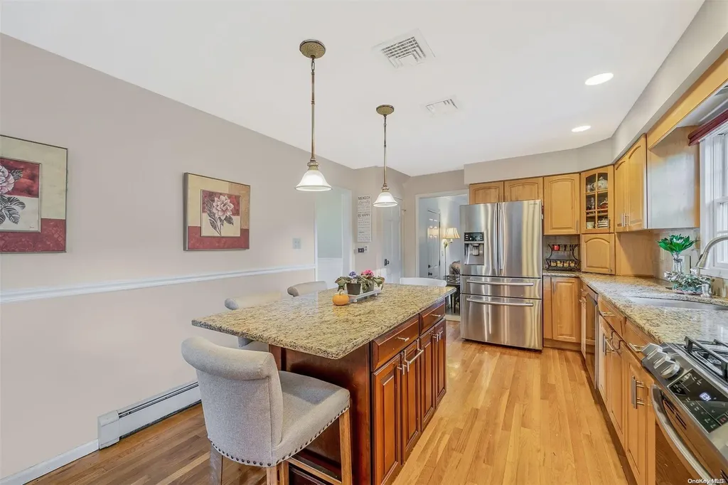 19 Format Lane Smithtown NY 11787
