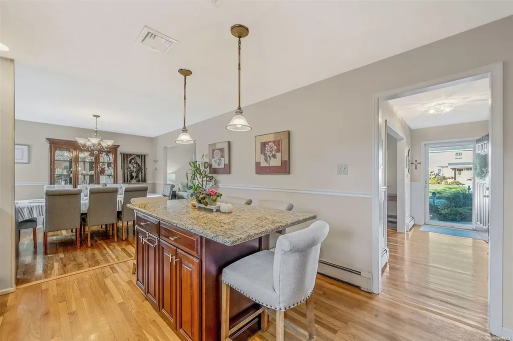 19 Format Lane Smithtown NY 11787