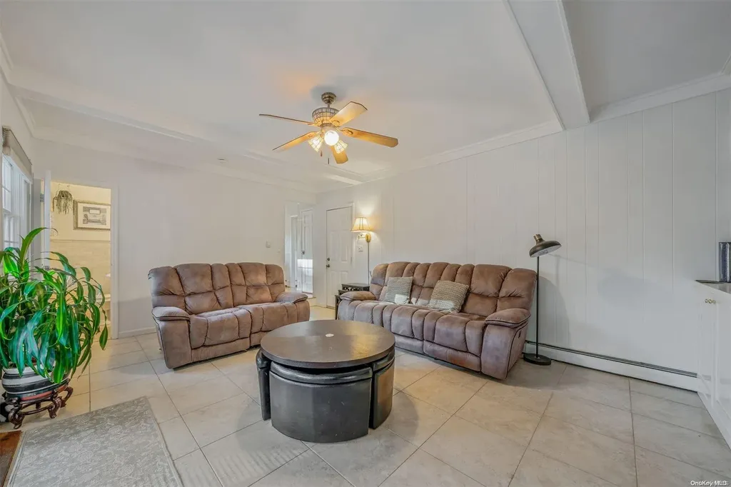 19 Format Lane Smithtown NY 11787