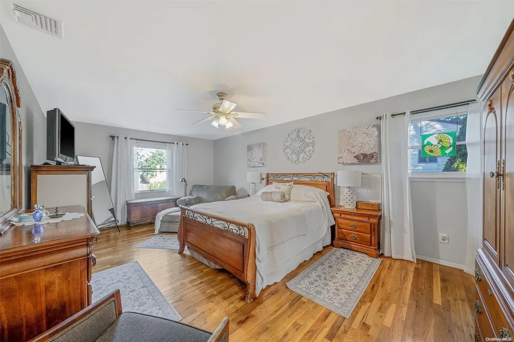 19 Format Lane Smithtown NY 11787