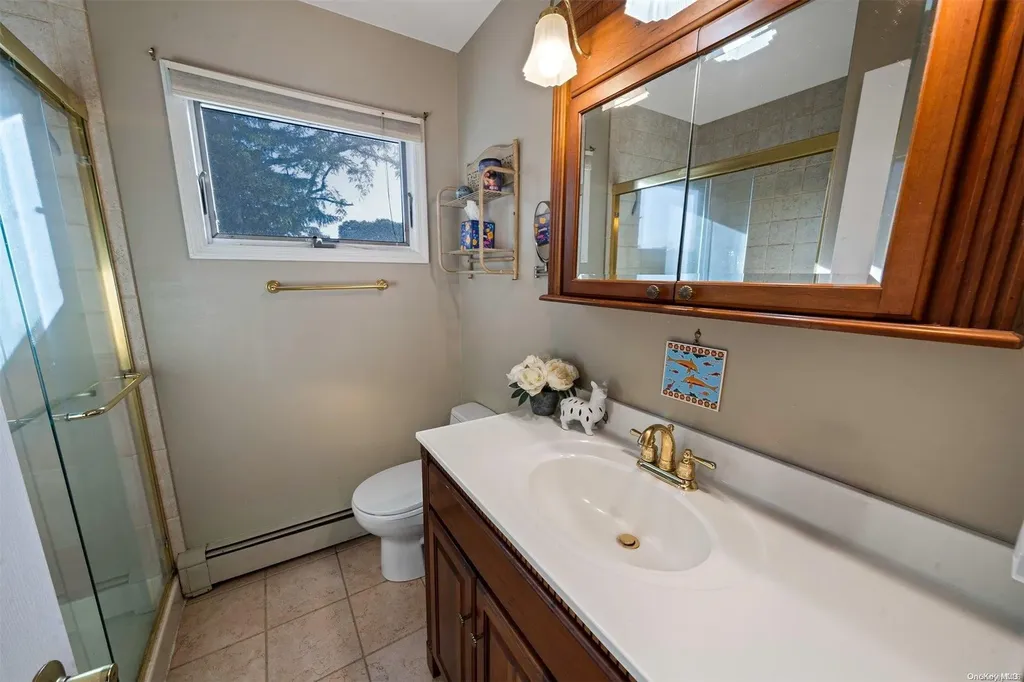 19 Format Lane Smithtown NY 11787