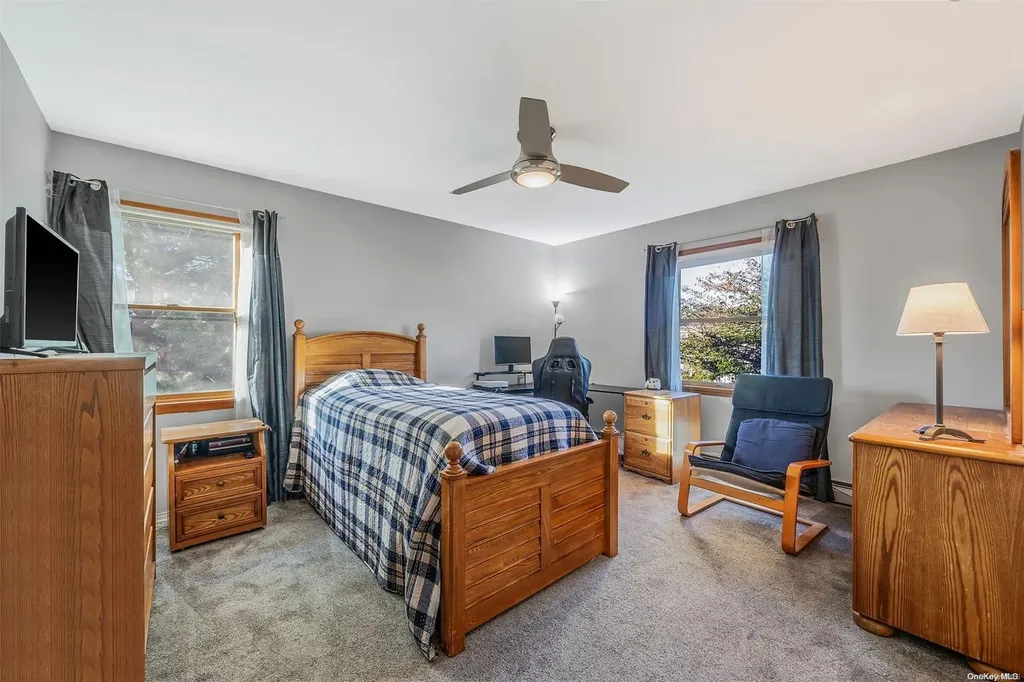 19 Format Lane Smithtown NY 11787