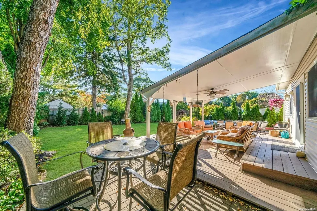 19 Format Lane Smithtown NY 11787