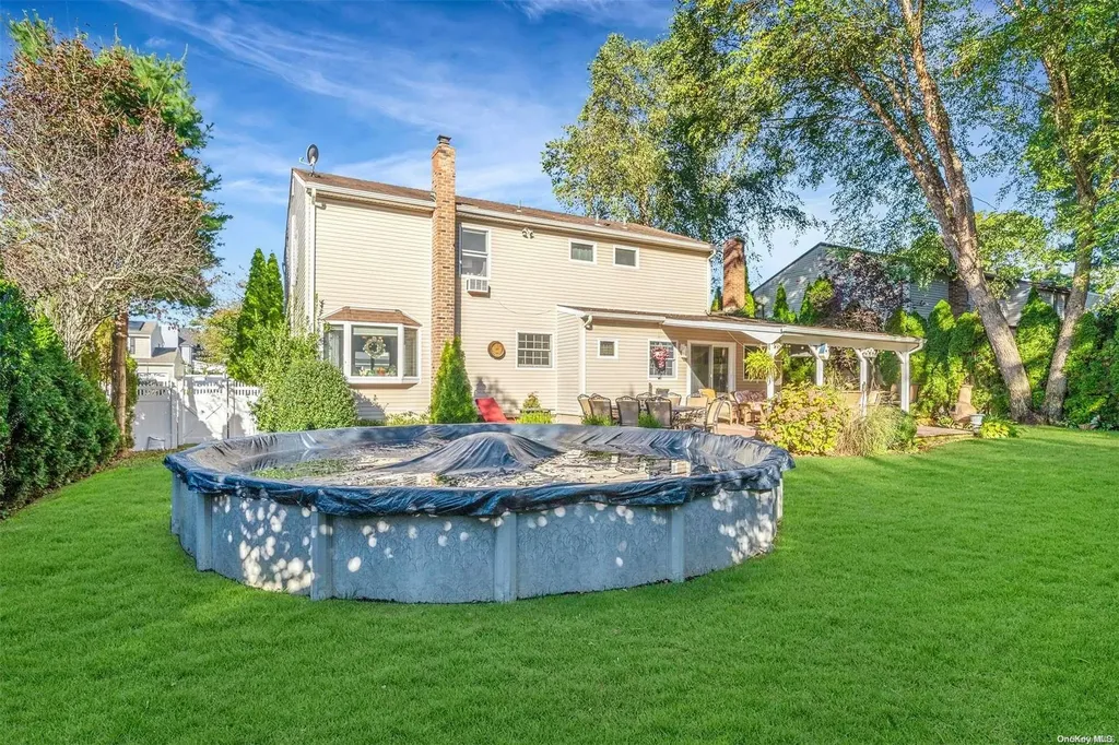 19 Format Lane Smithtown NY 11787