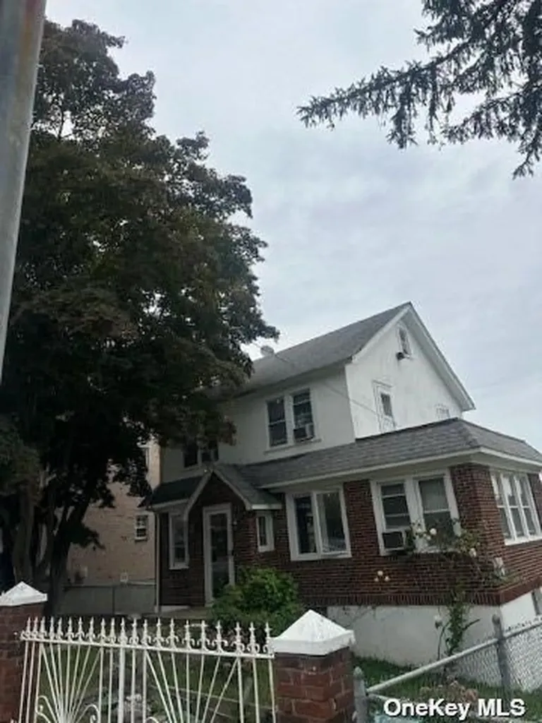 3946 Secor Avenue Bronx NY 10466