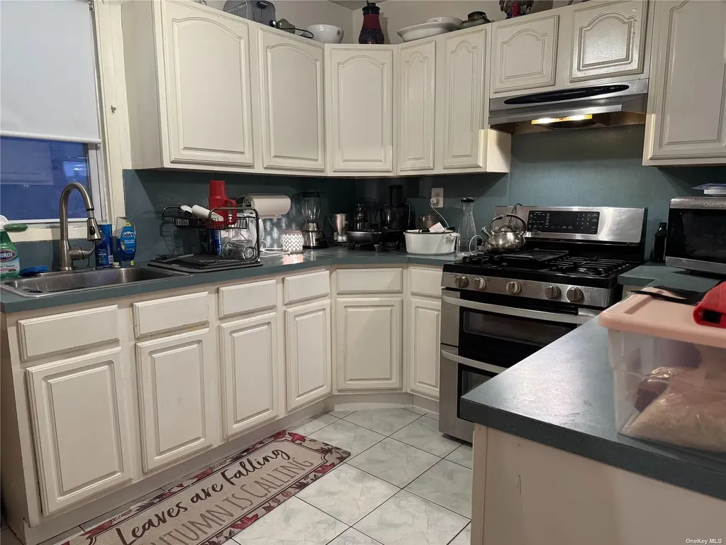 3946 Secor Avenue Bronx NY 10466