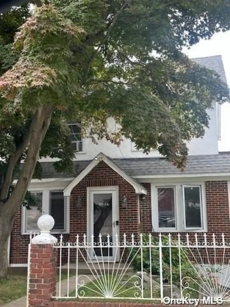 3946 Secor Avenue Bronx NY 10466