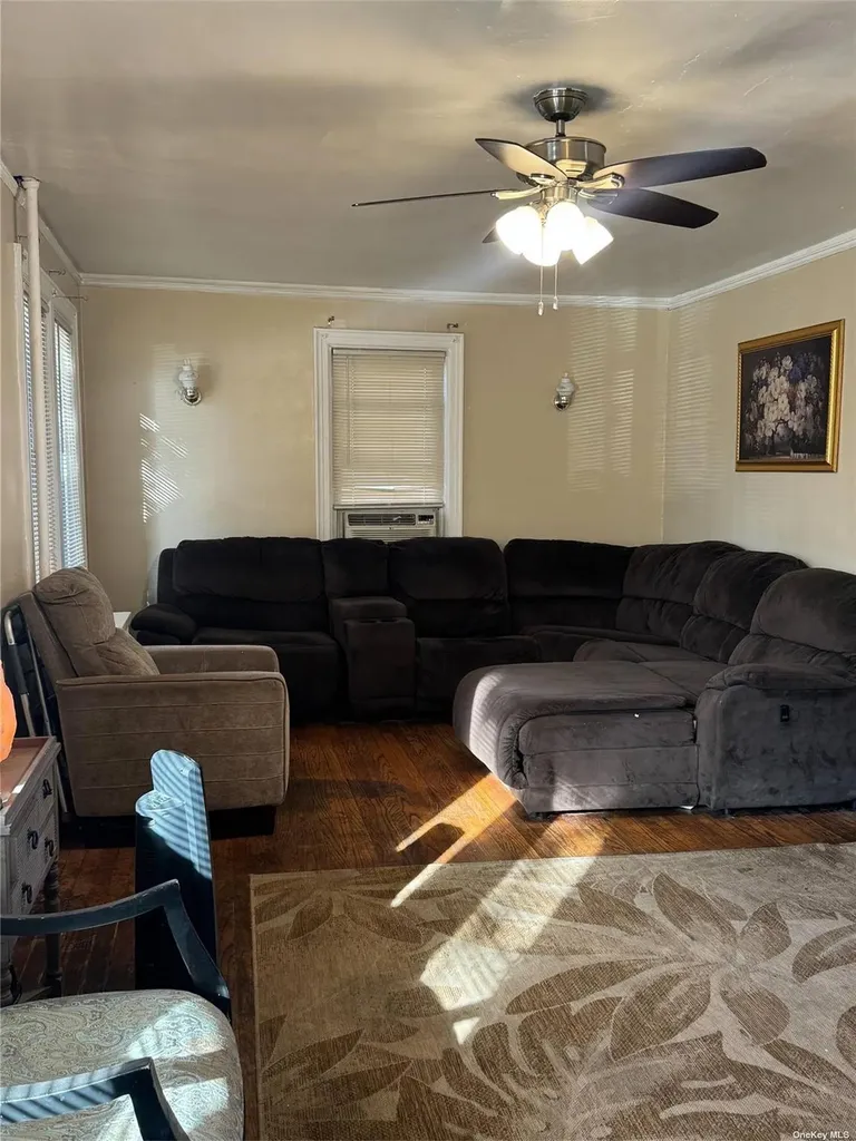 3946 Secor Avenue Bronx NY 10466