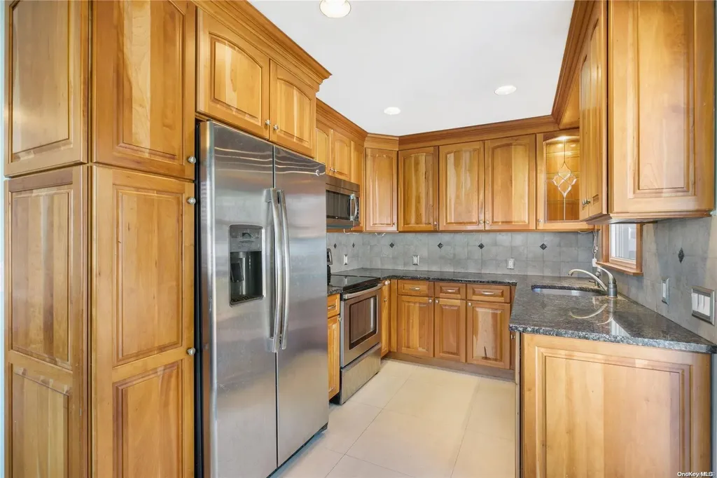 33 Herbert Circle Patchogue NY 11772