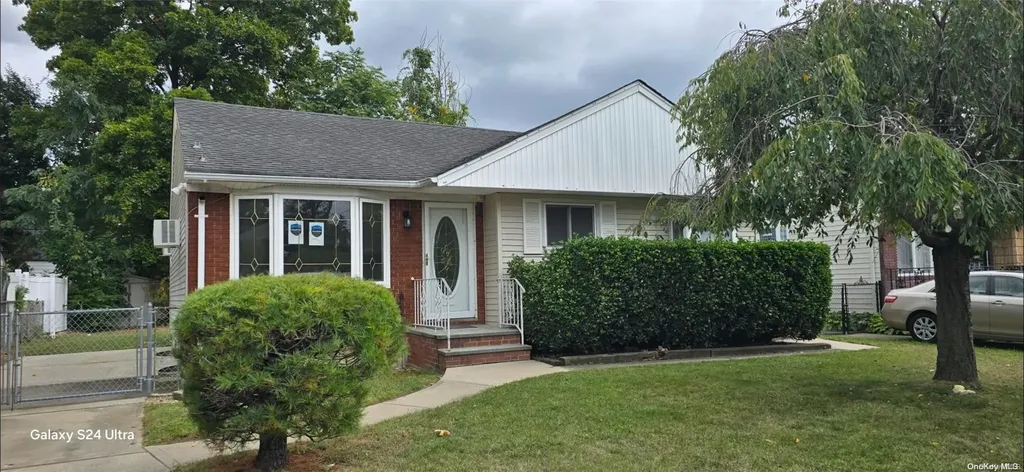 102 Green Avenue Hempstead NY 11550