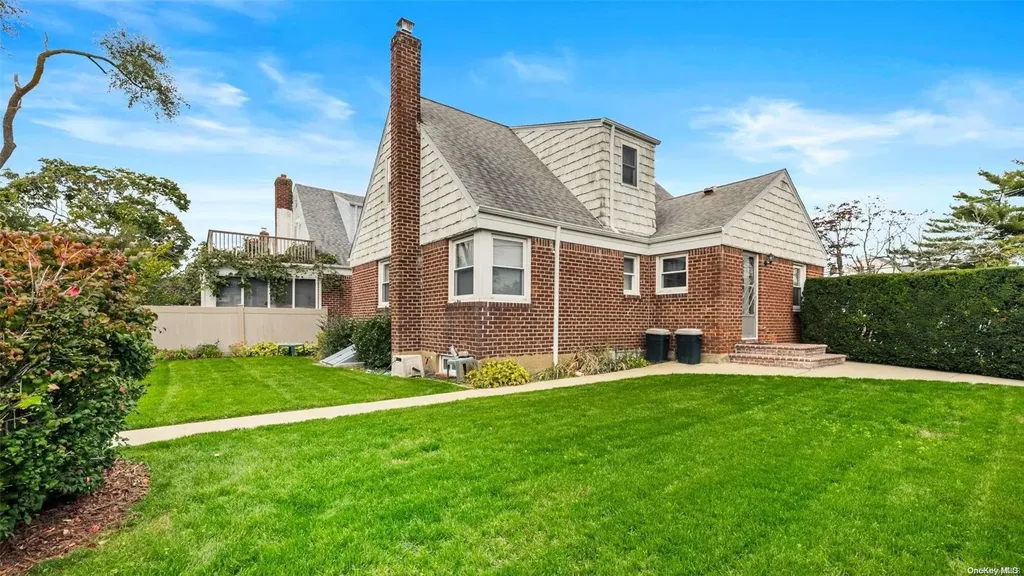 30 Meyer Avenue Valley Stream NY 11580