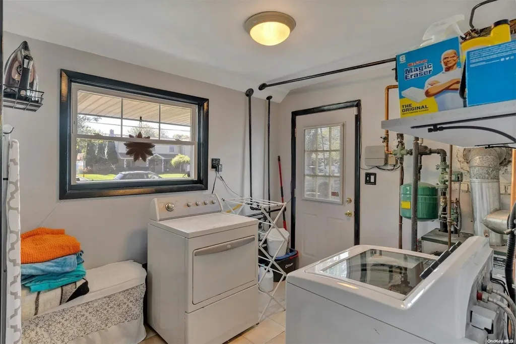439 Spruce Avenue West Islip NY 11795