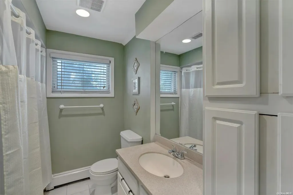 439 Spruce Avenue West Islip NY 11795