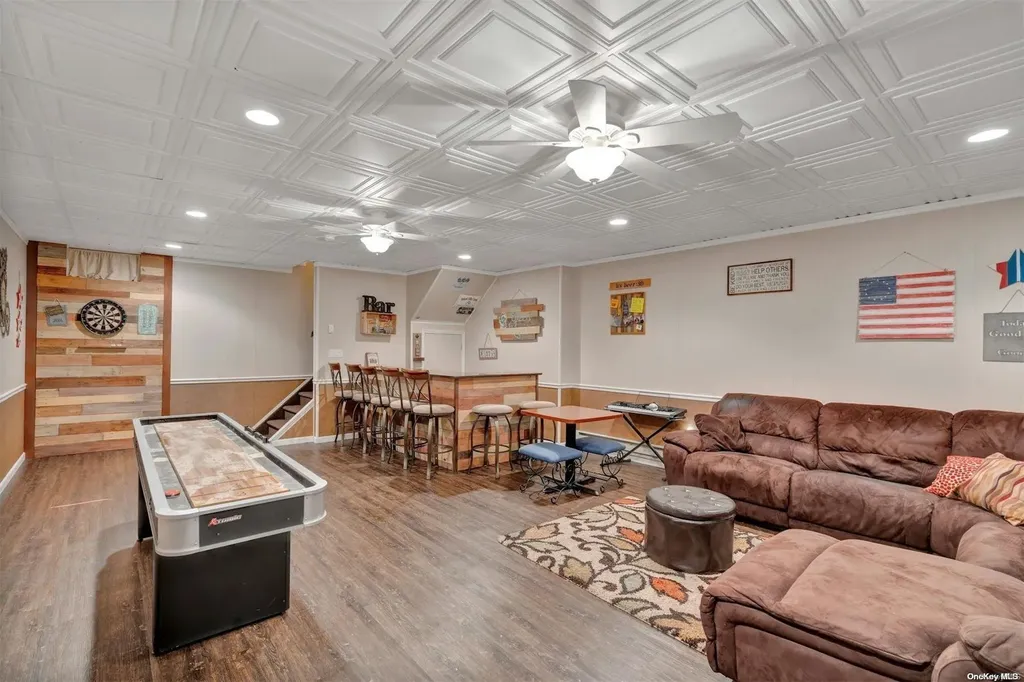 439 Spruce Avenue West Islip NY 11795