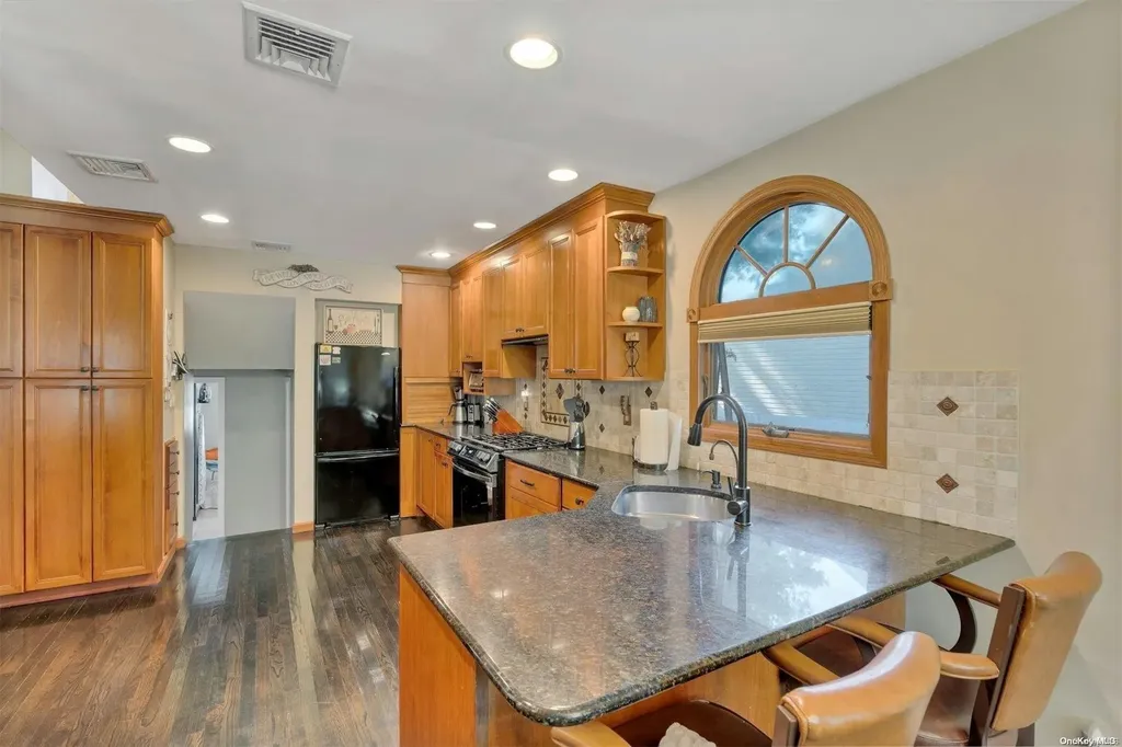 439 Spruce Avenue West Islip NY 11795