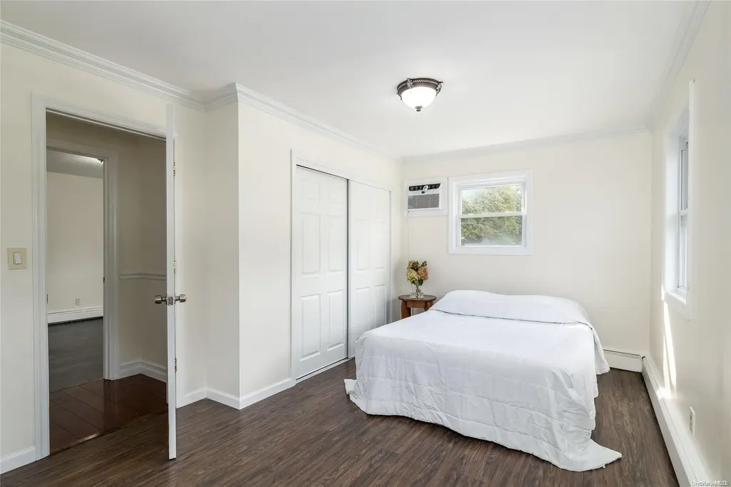 23 Leonard Place Amityville NY 11701