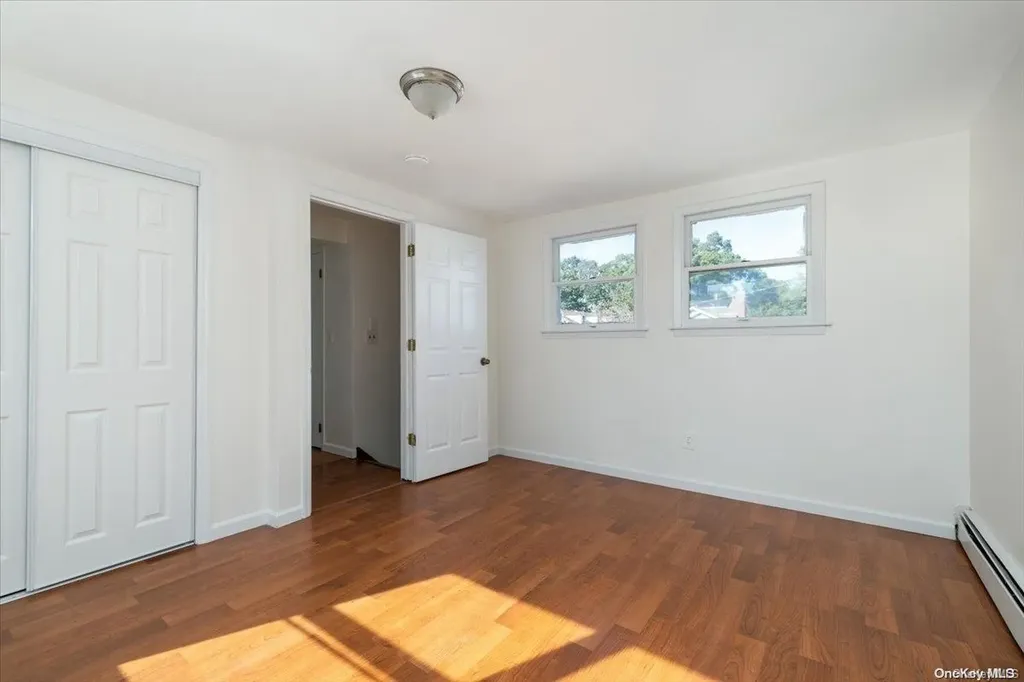 23 Leonard Place Amityville NY 11701