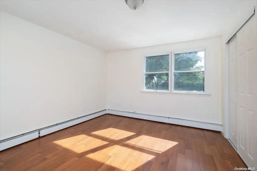 23 Leonard Place Amityville NY 11701