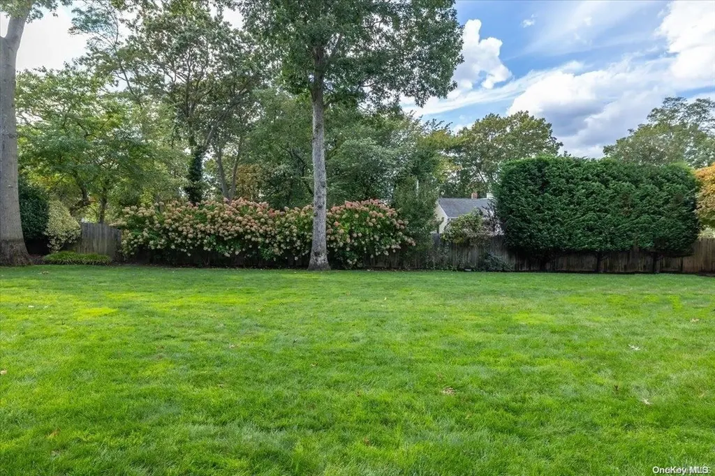 23 Leonard Place Amityville NY 11701