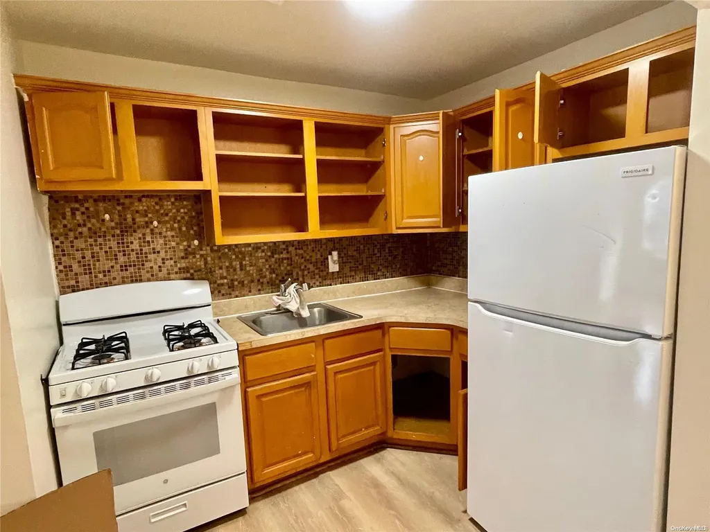 1179 Sutter Avenue Brooklyn NY 11208
