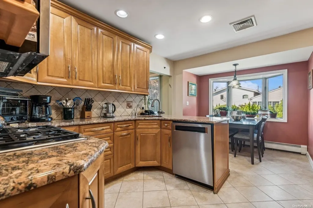 1959 Edward Lane Merrick NY 11566
