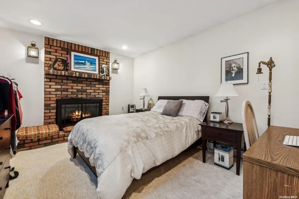 1959 Edward Lane Merrick NY 11566