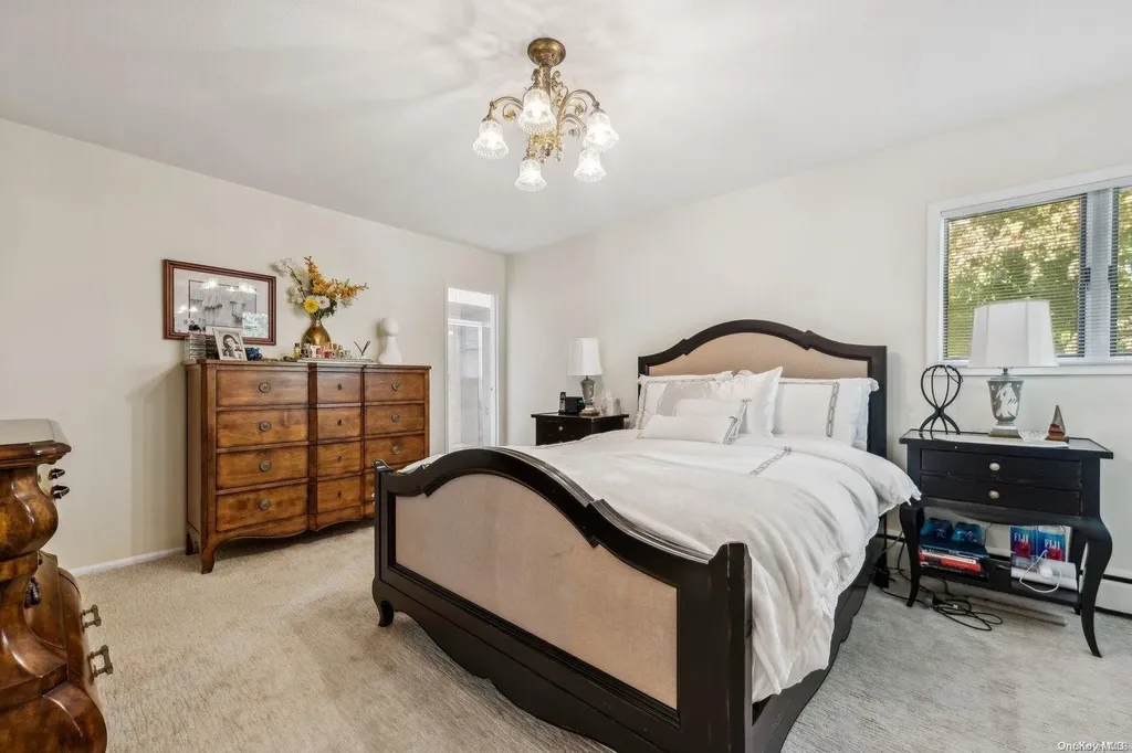 1959 Edward Lane Merrick NY 11566