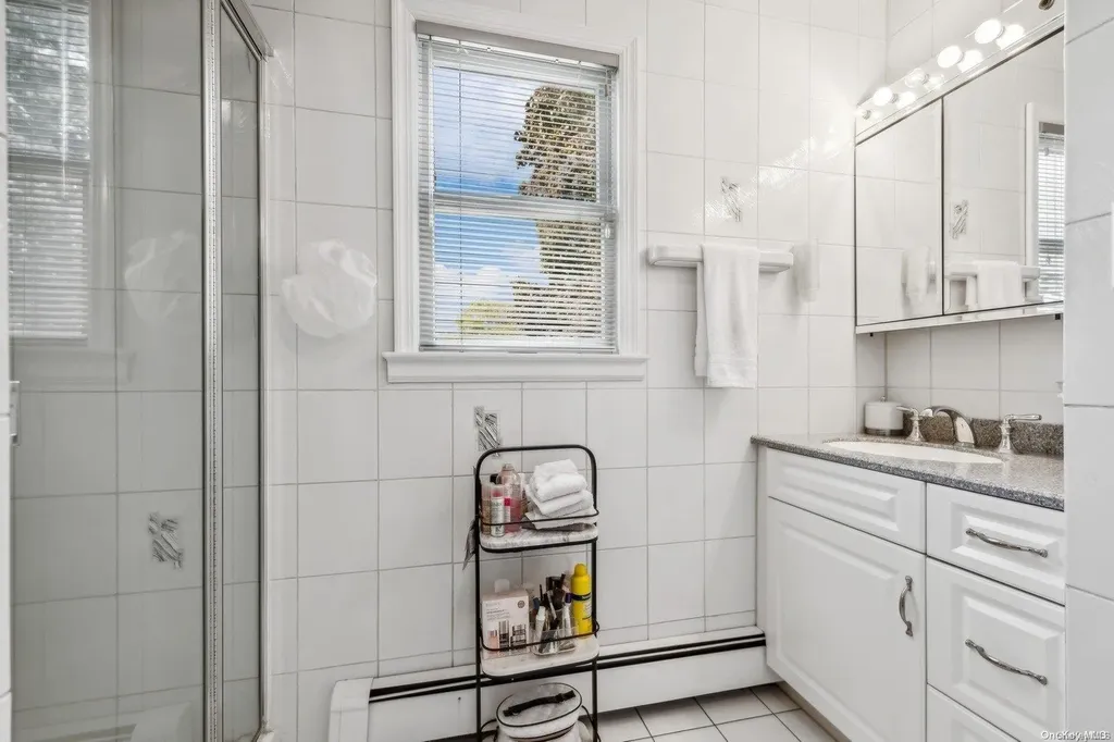 1959 Edward Lane Merrick NY 11566