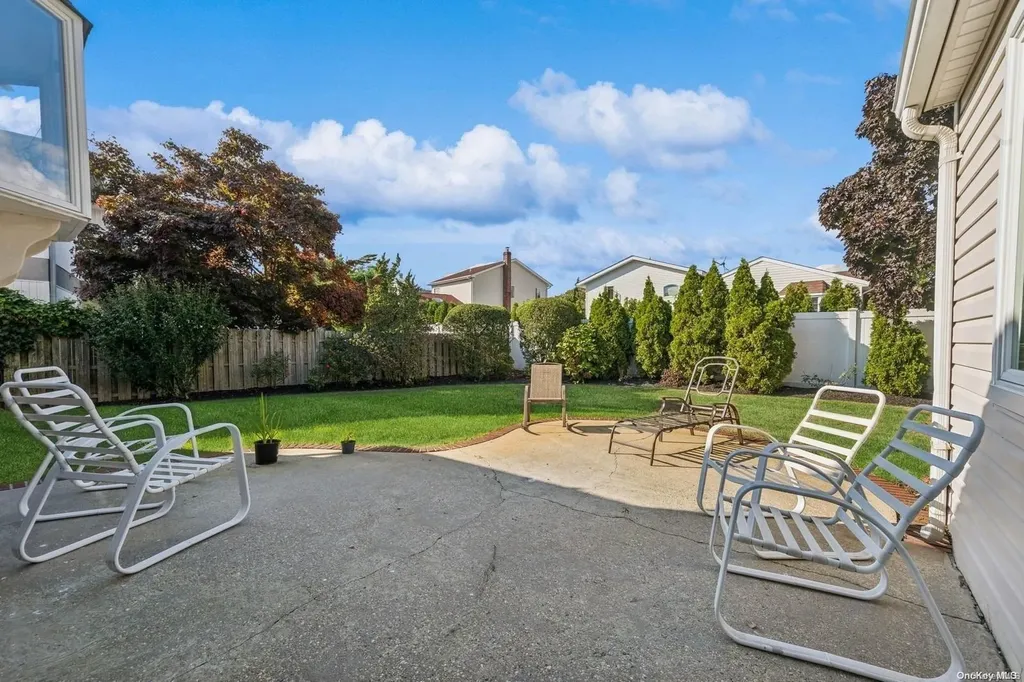 1959 Edward Lane Merrick NY 11566