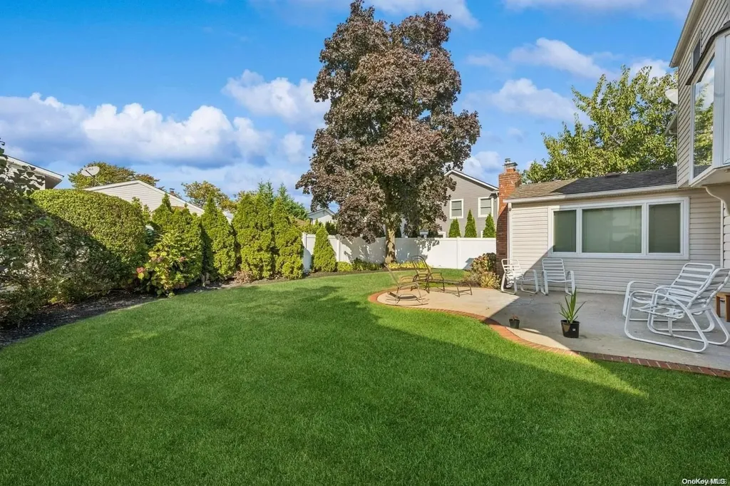 1959 Edward Lane Merrick NY 11566