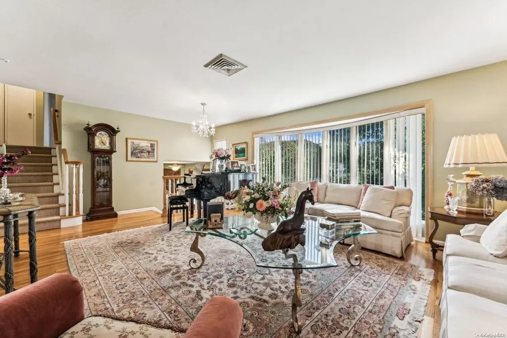 1959 Edward Lane Merrick NY 11566