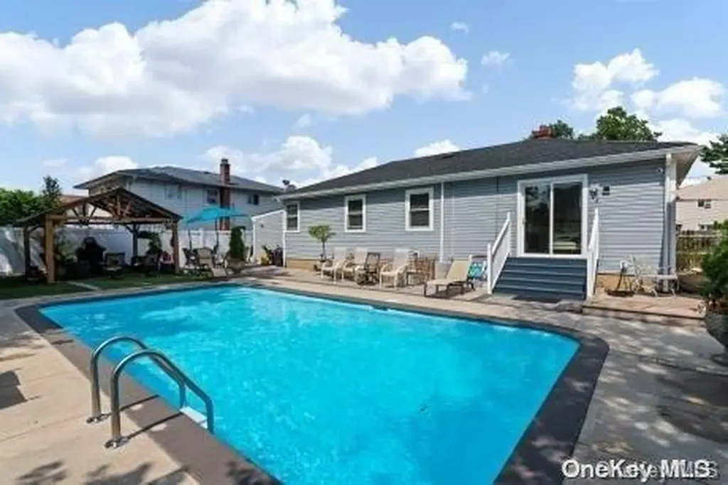 199 State Street Westbury NY 11590